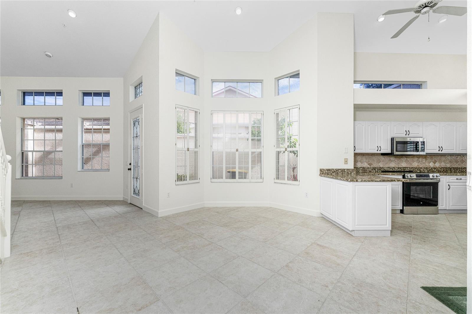 Image 7 of 50 For 814 Via Tripoli  814