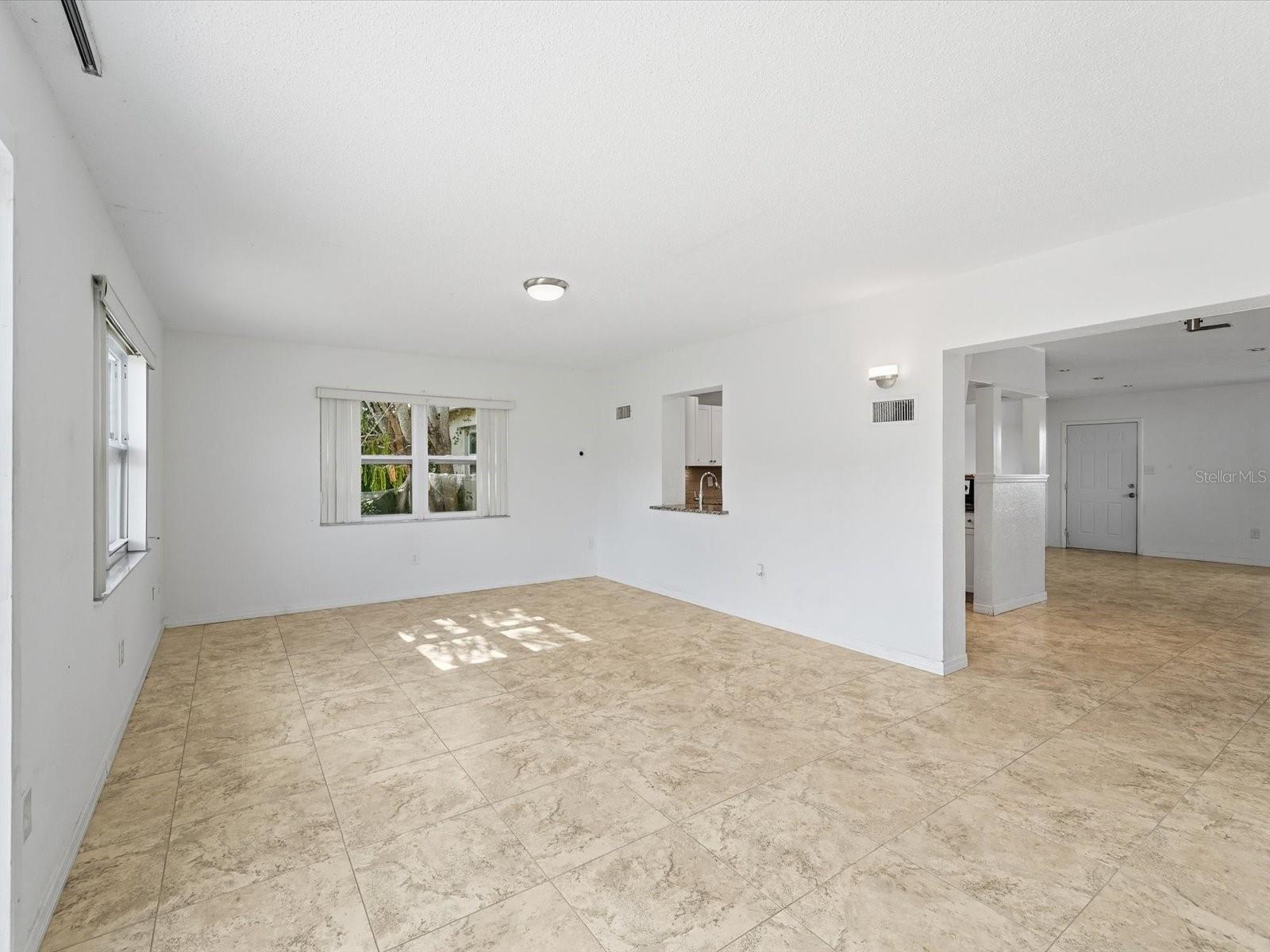 Image 10 of 31 For 2488 Elkcam Boulevard