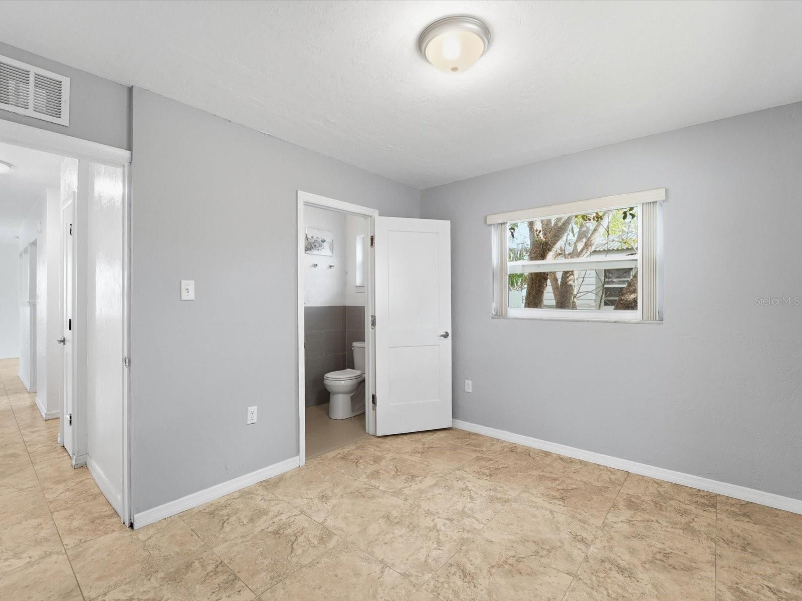 Image 16 of 31 For 2488 Elkcam Boulevard