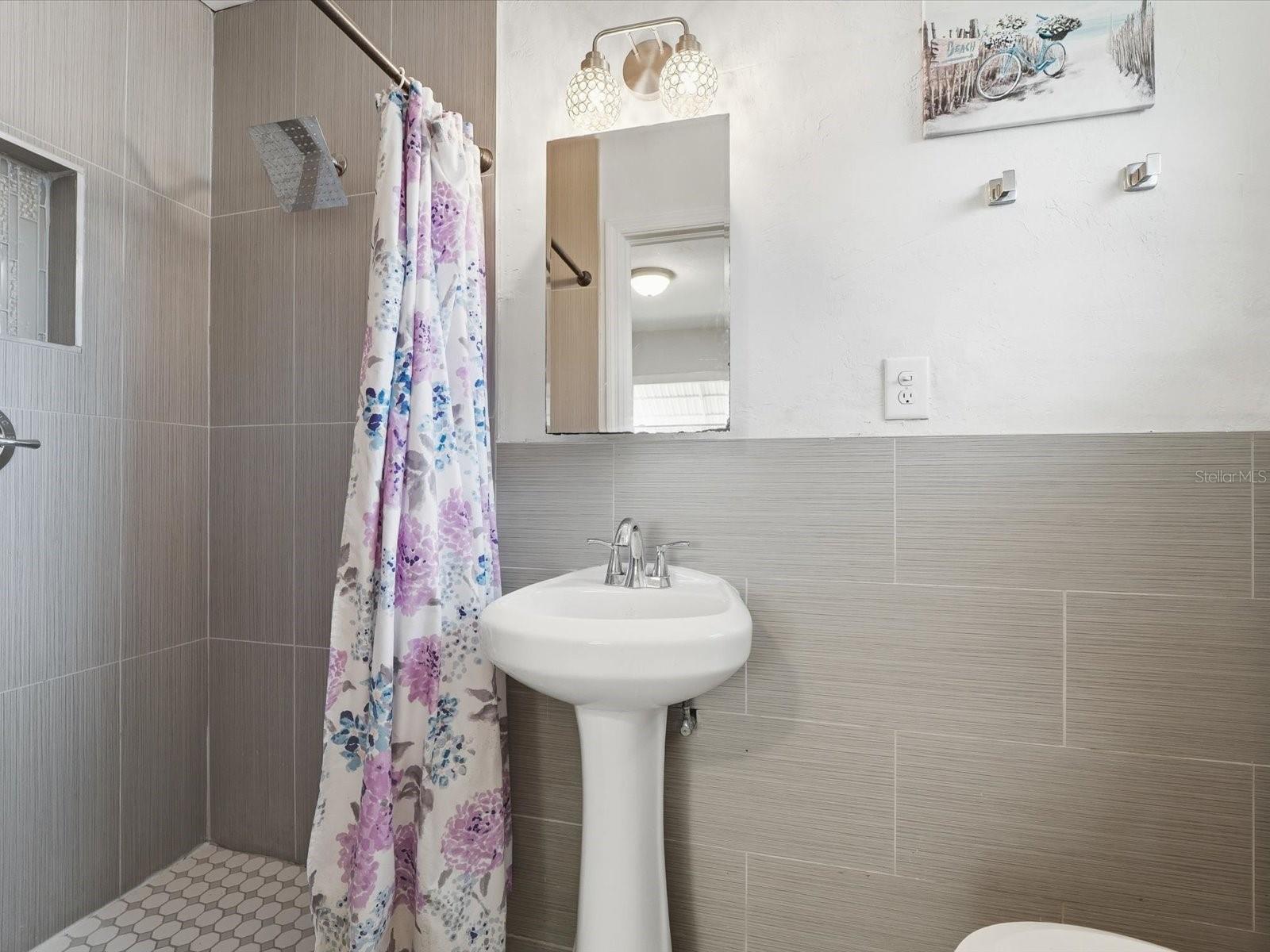 Image 18 of 31 For 2488 Elkcam Boulevard