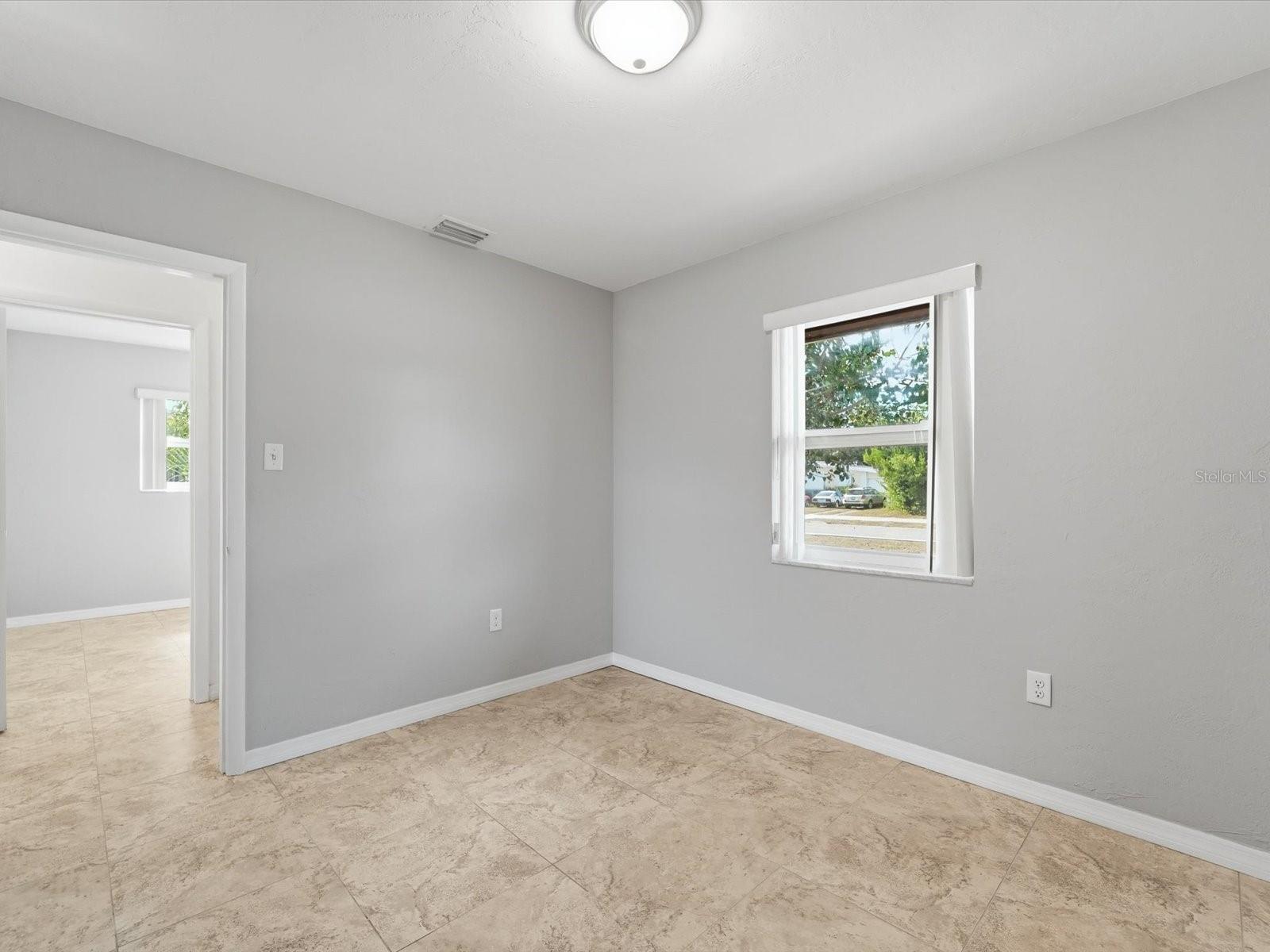 Image 23 of 31 For 2488 Elkcam Boulevard