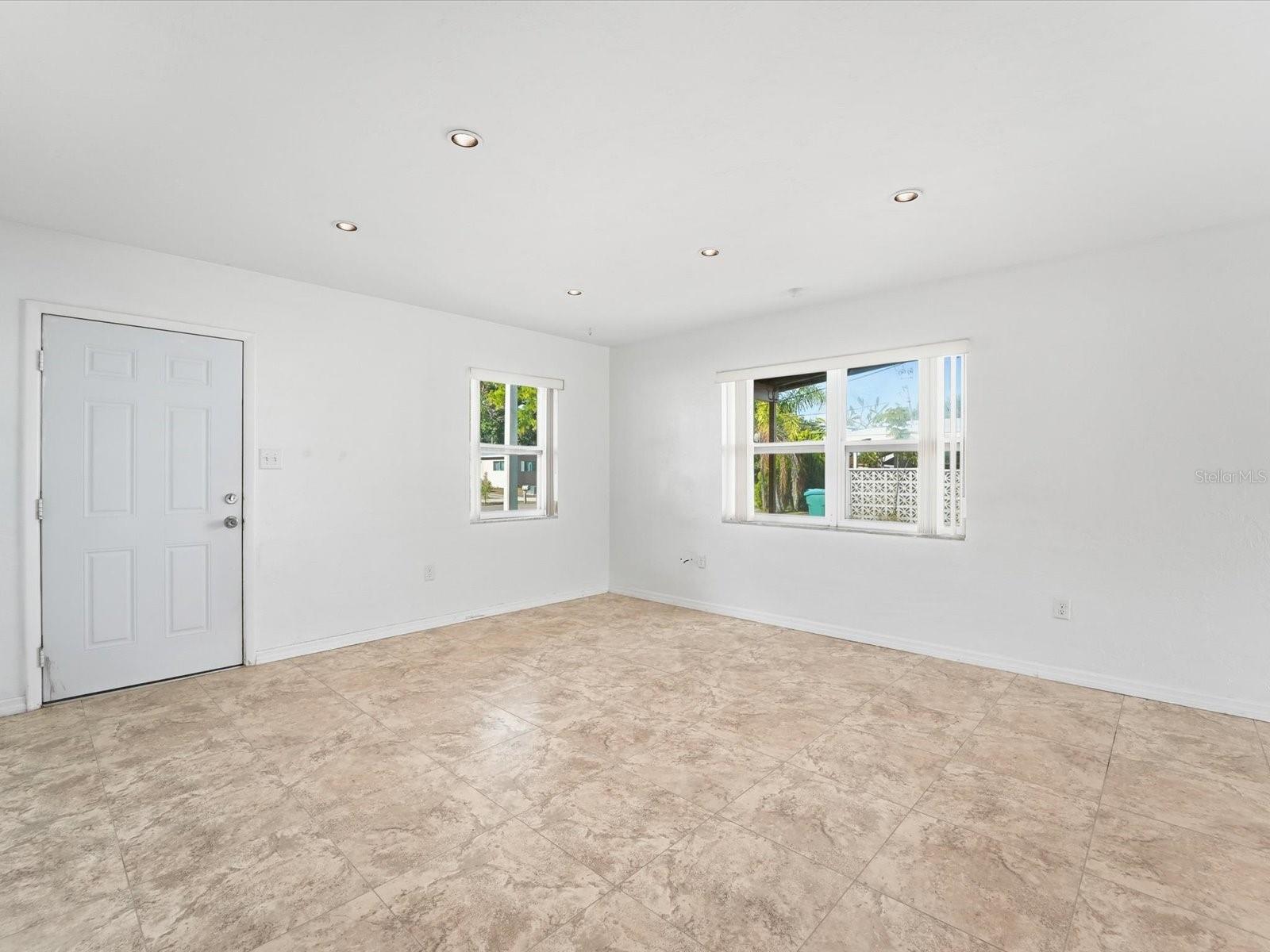 Image 9 of 31 For 2488 Elkcam Boulevard