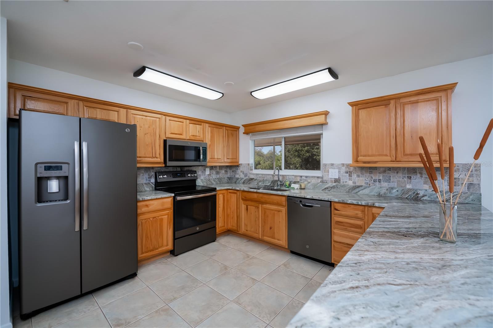 Image 27 of 69 For 5149 Administration Street