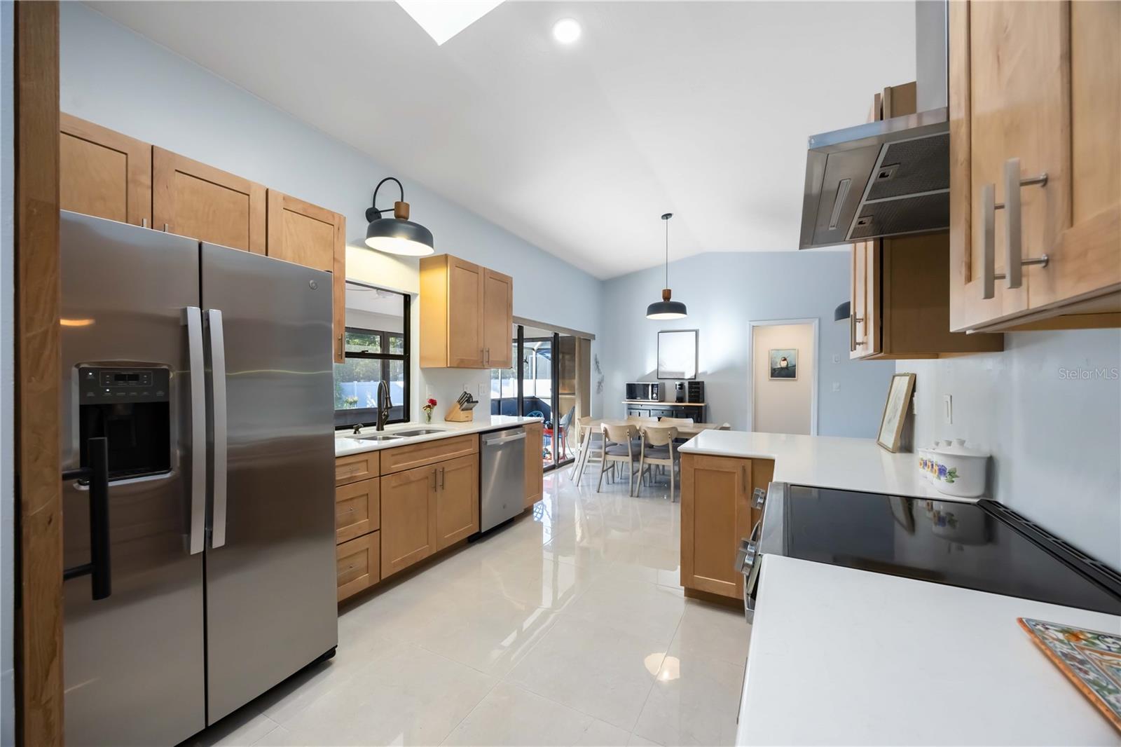 Image 16 of 46 For 17341 Holmes Avenue