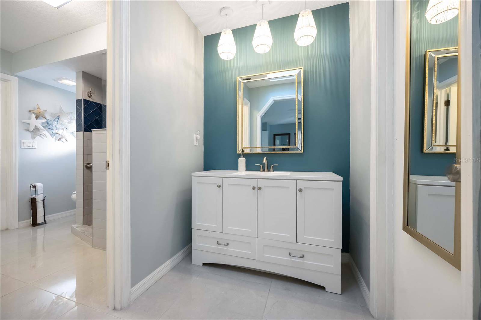 Image 27 of 46 For 17341 Holmes Avenue