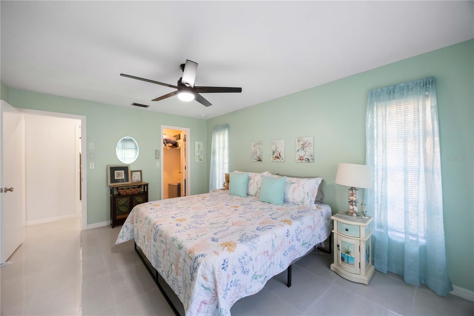 Image 30 of 46 For 17341 Holmes Avenue