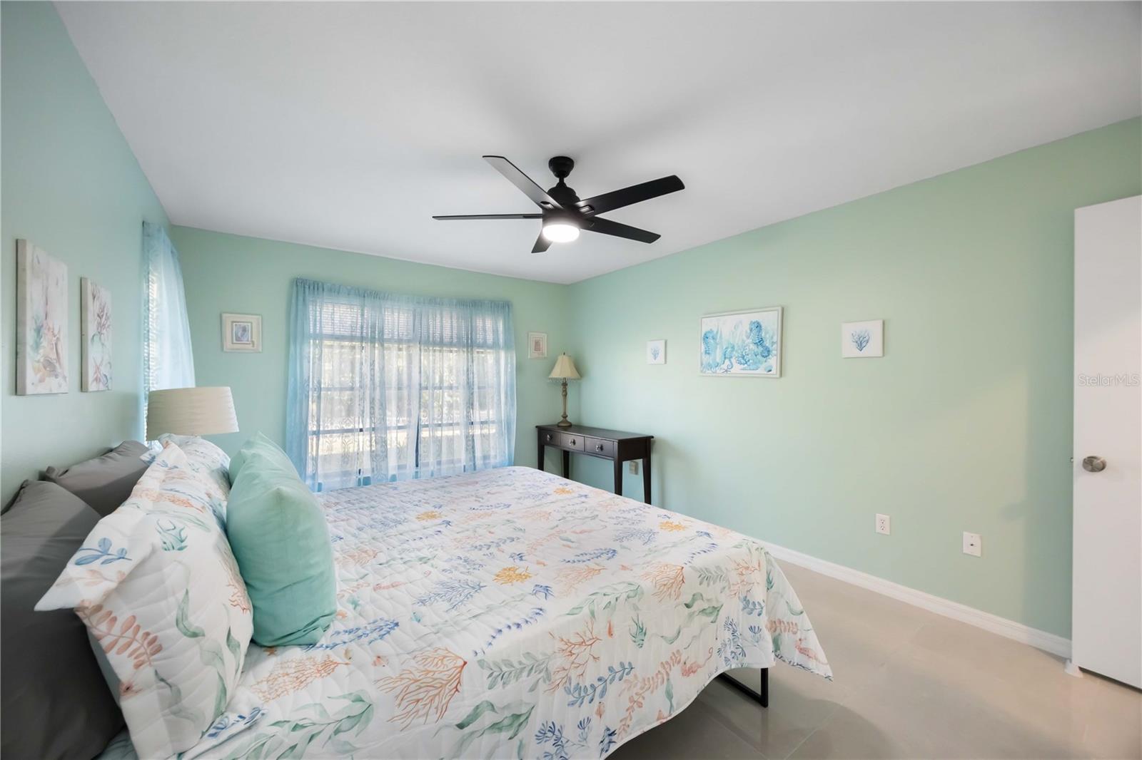 Image 32 of 46 For 17341 Holmes Avenue