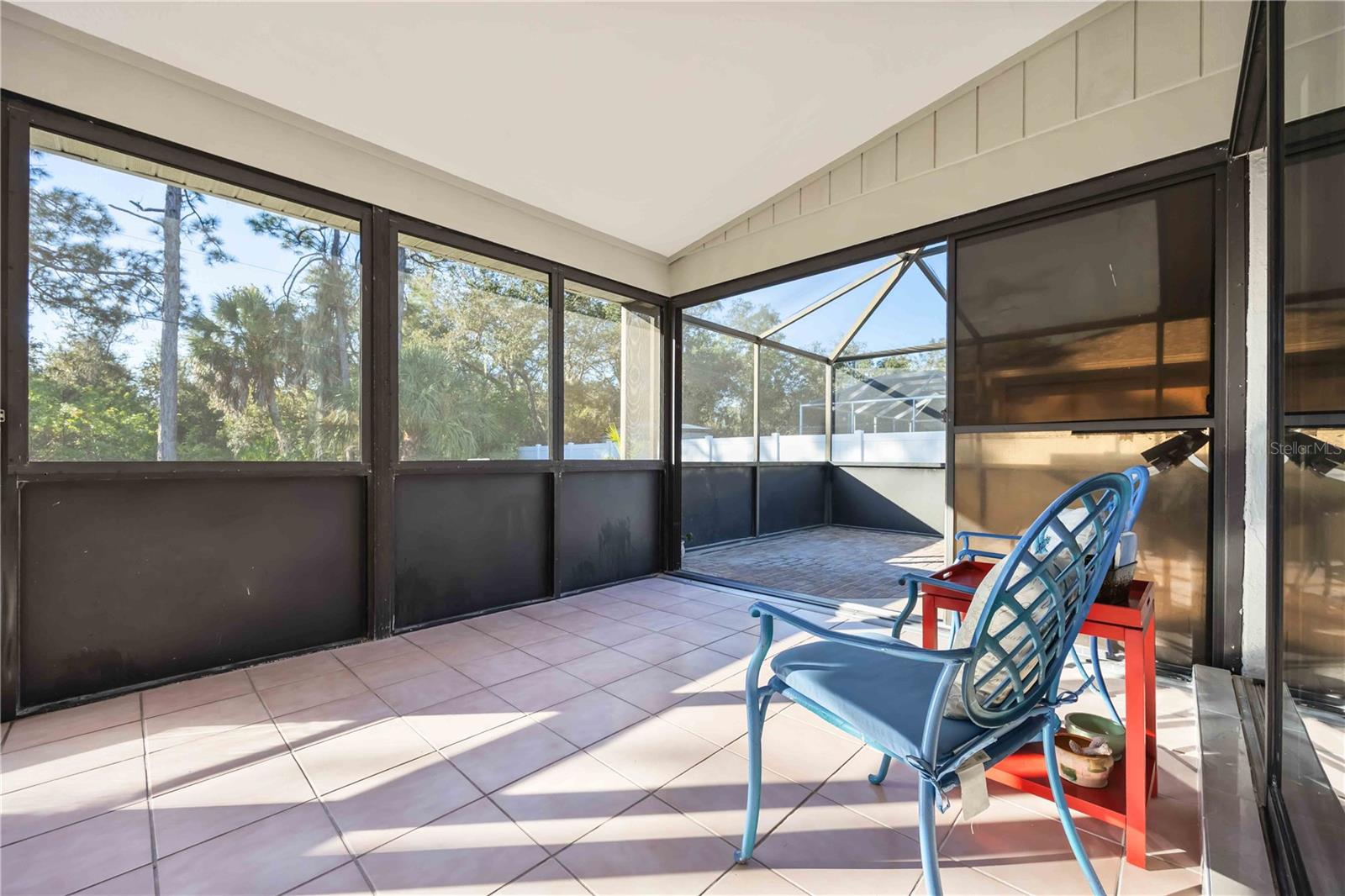 Image 36 of 46 For 17341 Holmes Avenue