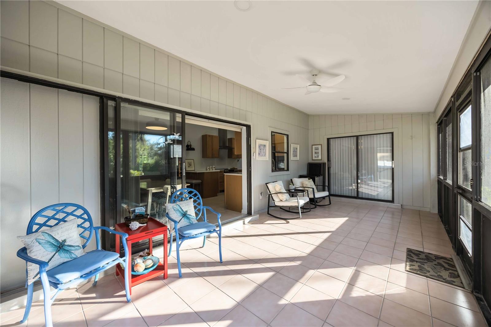 Image 37 of 46 For 17341 Holmes Avenue