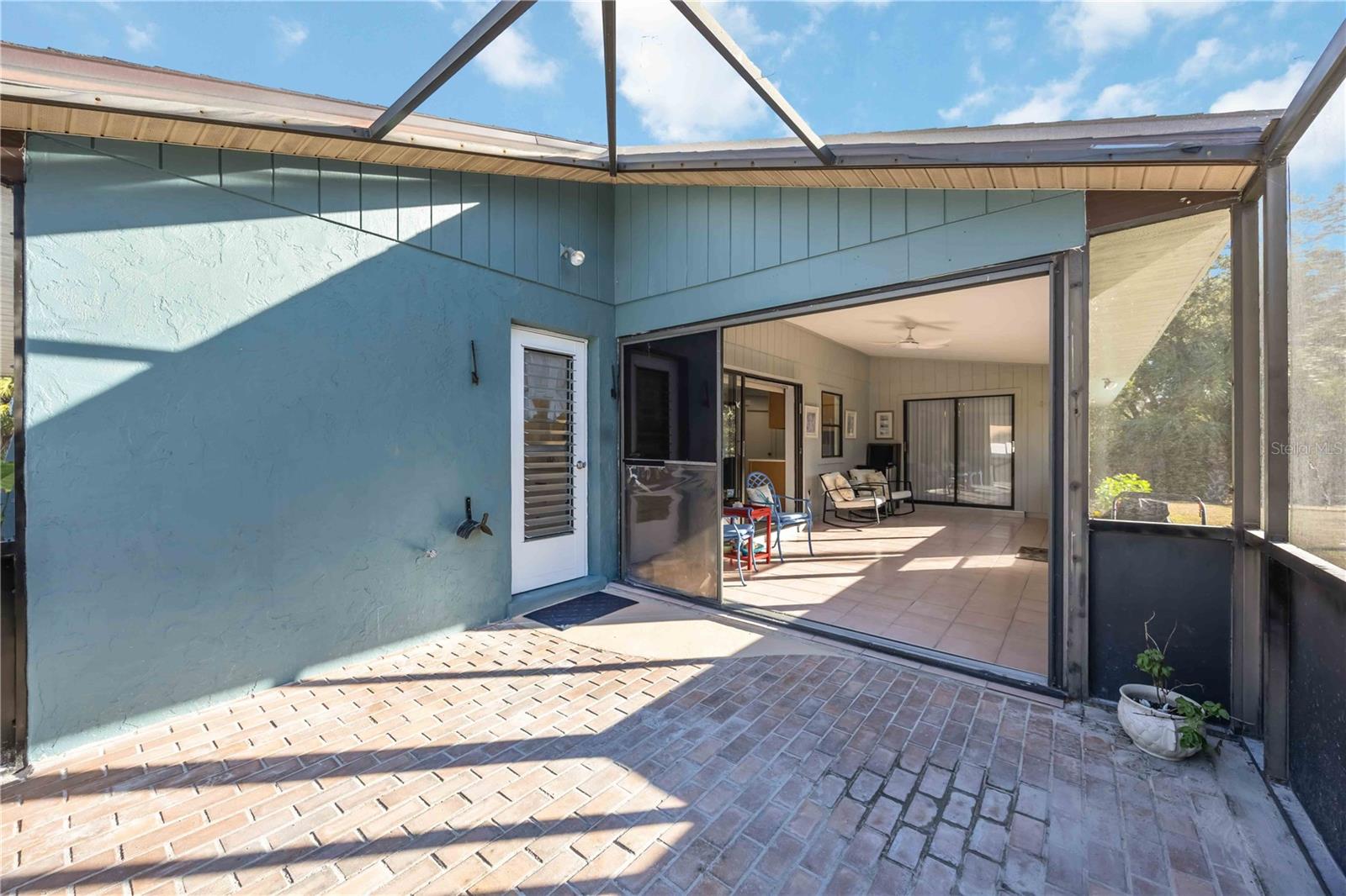 Image 41 of 46 For 17341 Holmes Avenue