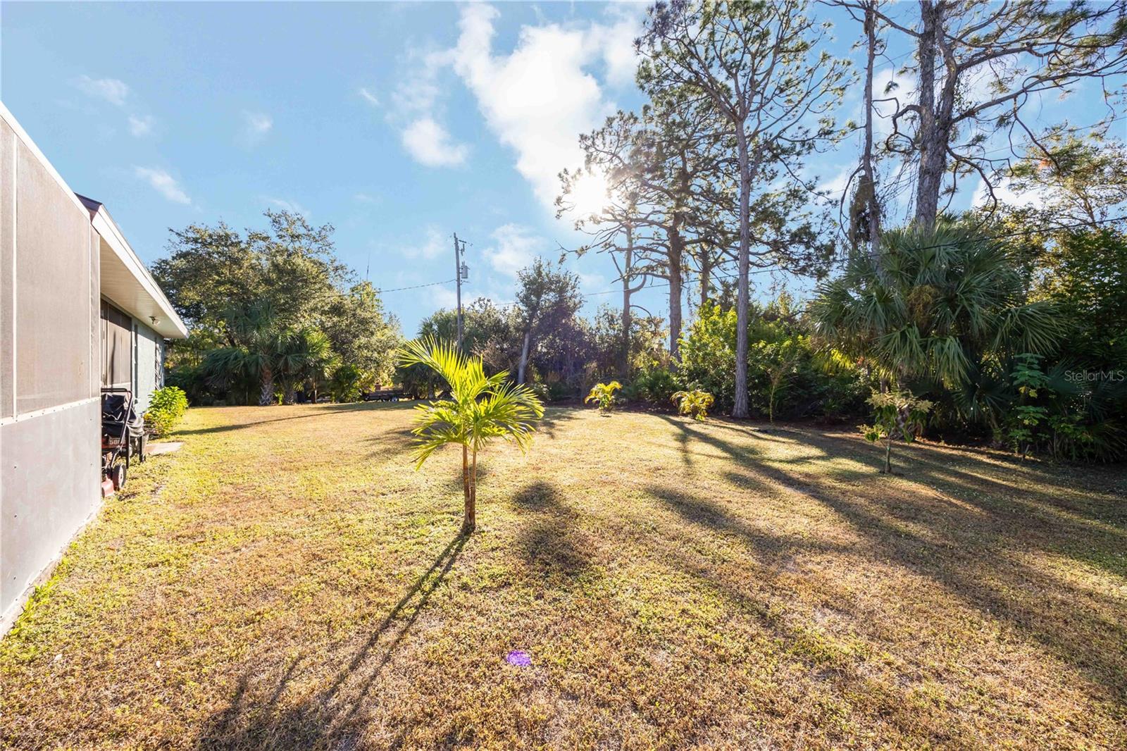 Image 42 of 46 For 17341 Holmes Avenue