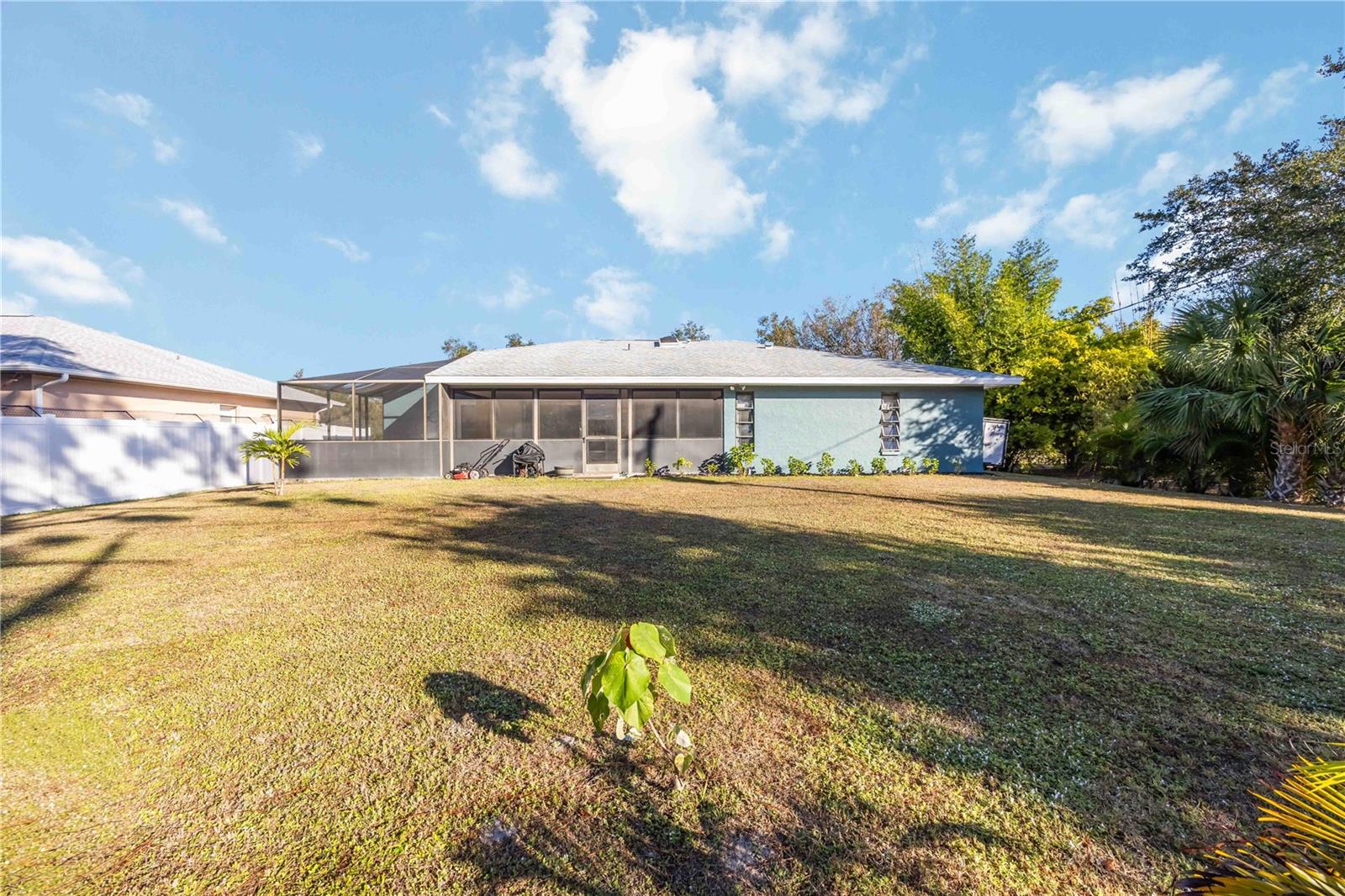 Image 44 of 46 For 17341 Holmes Avenue