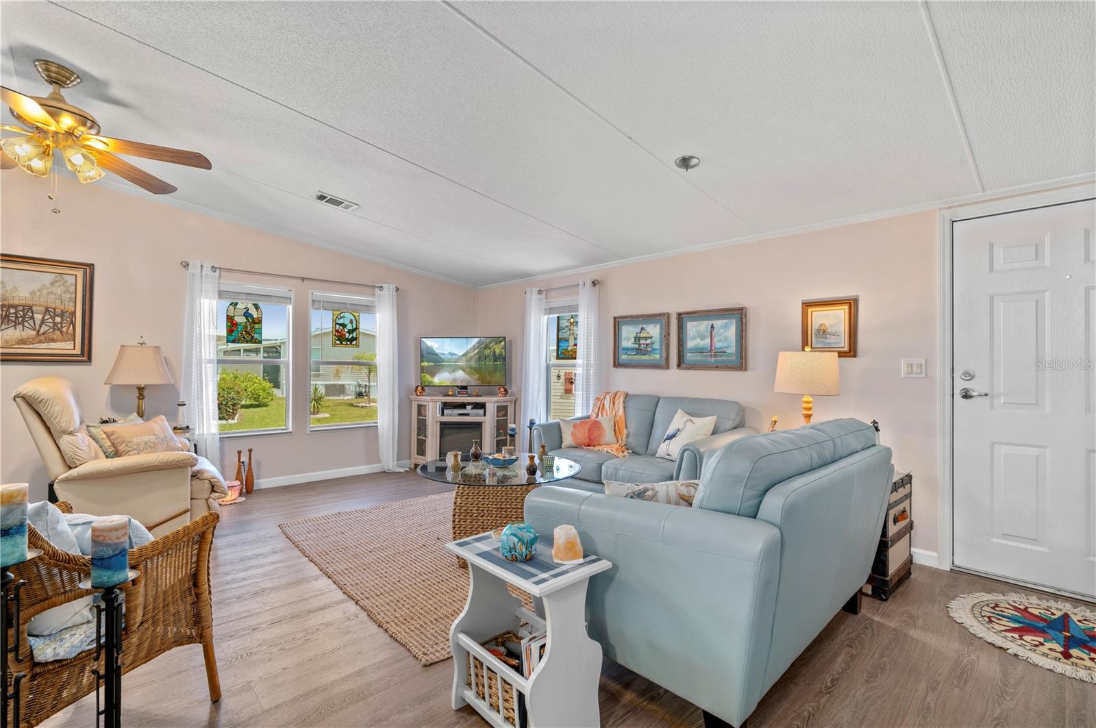 Image 5 of 56 For 1000 Kings Highway 133