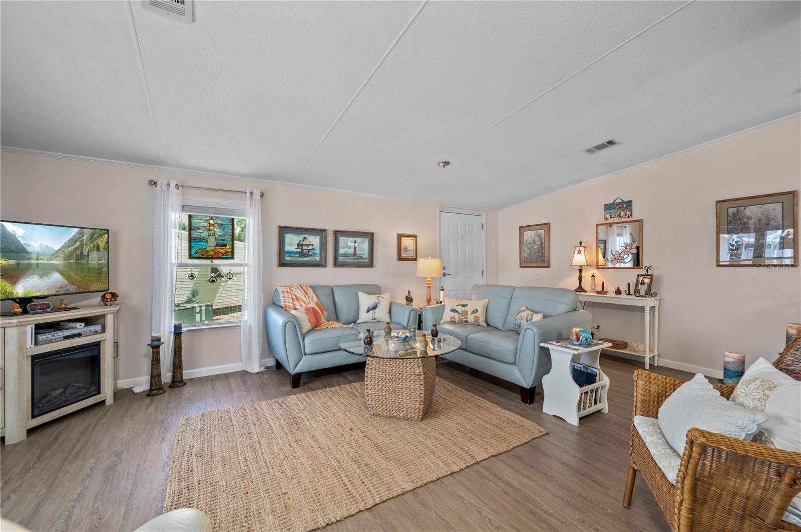 Image 6 of 56 For 1000 Kings Highway 133