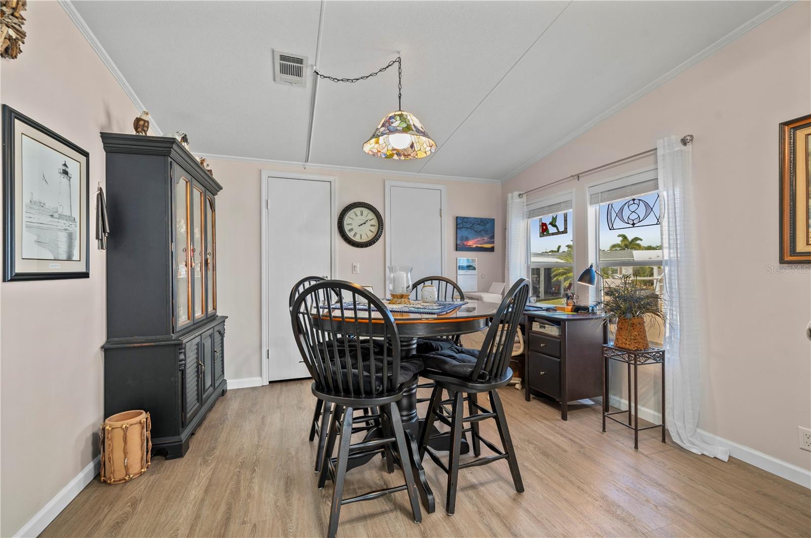 Image 9 of 56 For 1000 Kings Highway 133