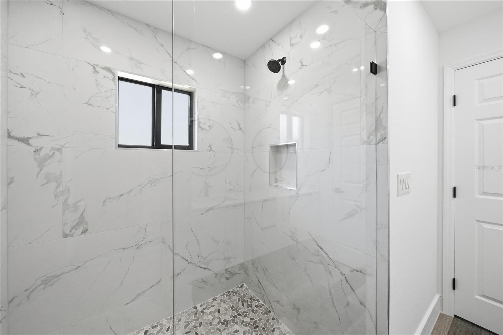 Image 16 of 23 For 15468 Chamberlain Boulevard