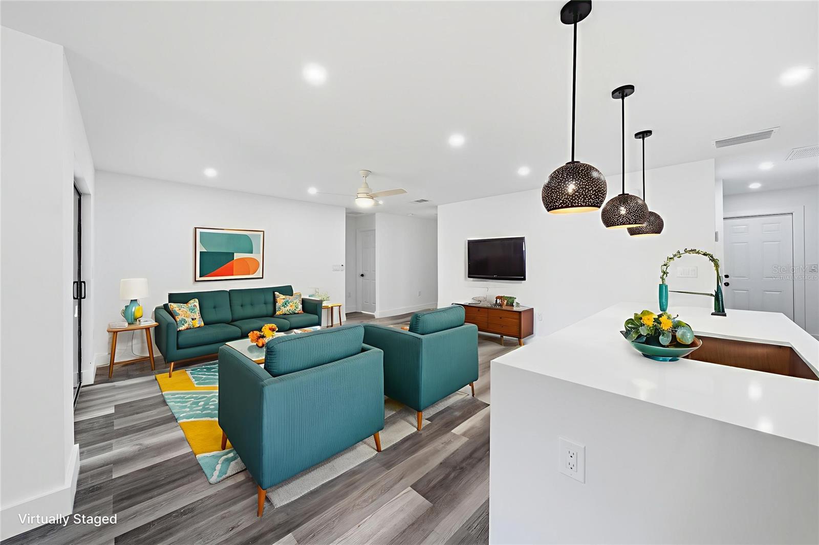 Image 3 of 23 For 15468 Chamberlain Boulevard