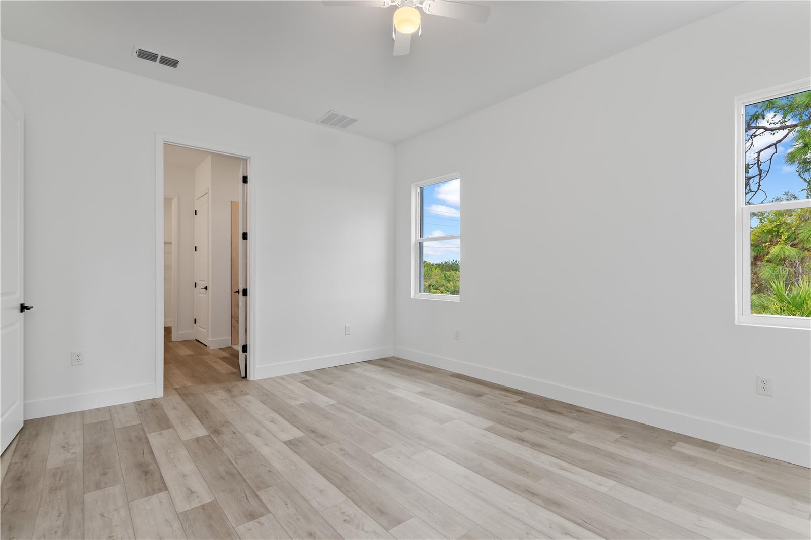 Image 17 of 42 For 13514 Keystone Boulevard