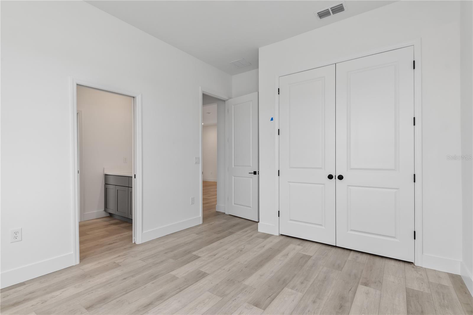 Image 27 of 42 For 13514 Keystone Boulevard