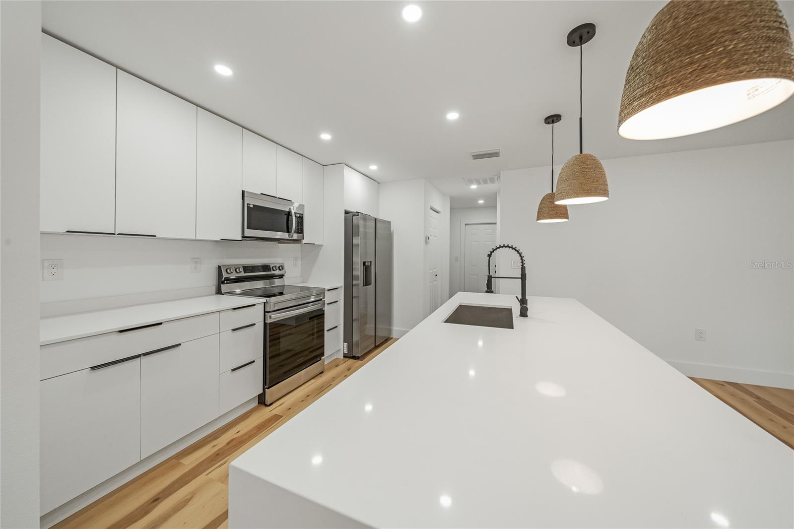 Image 6 of 23 For 15460 Chamberlain Boulevard