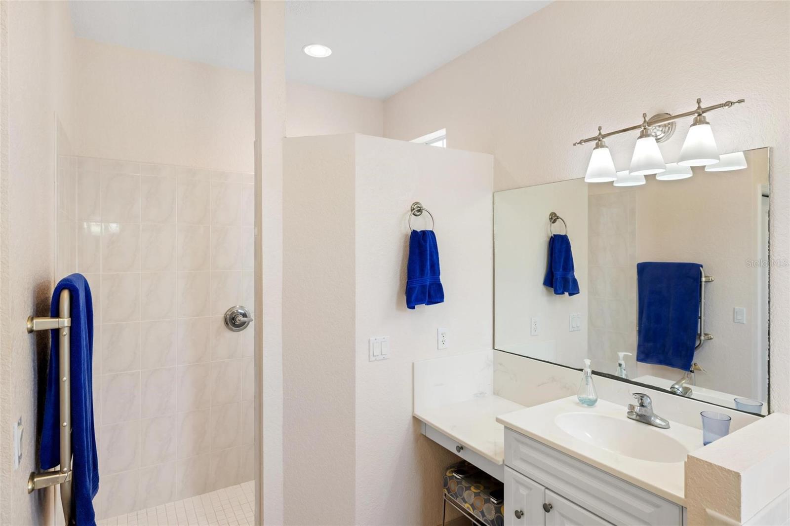 Image 28 of 60 For 8069 Aviary Road