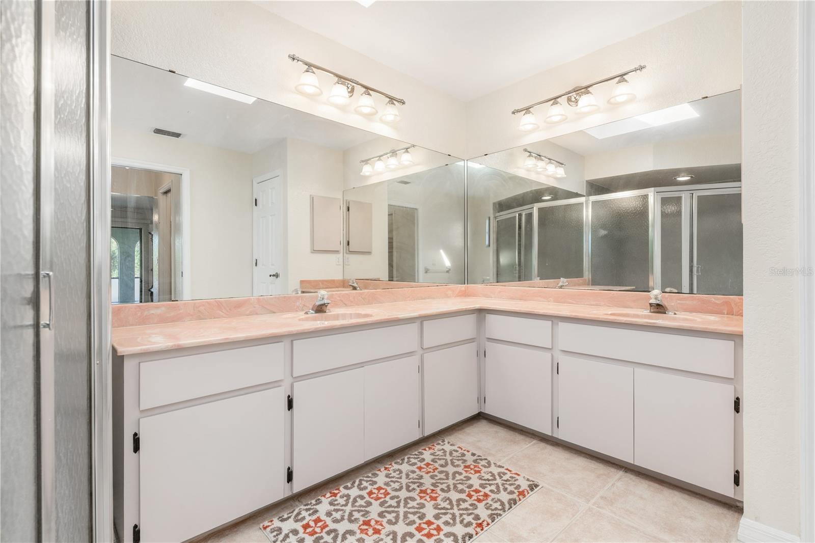 Image 18 of 36 For 1069 Fergus Lane