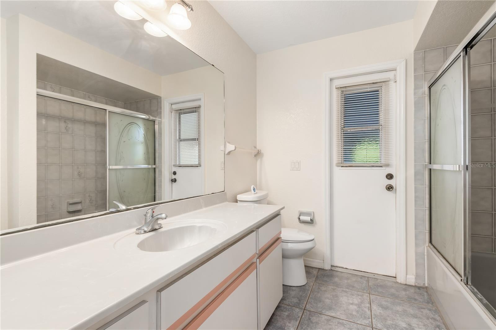 Image 20 of 36 For 1069 Fergus Lane