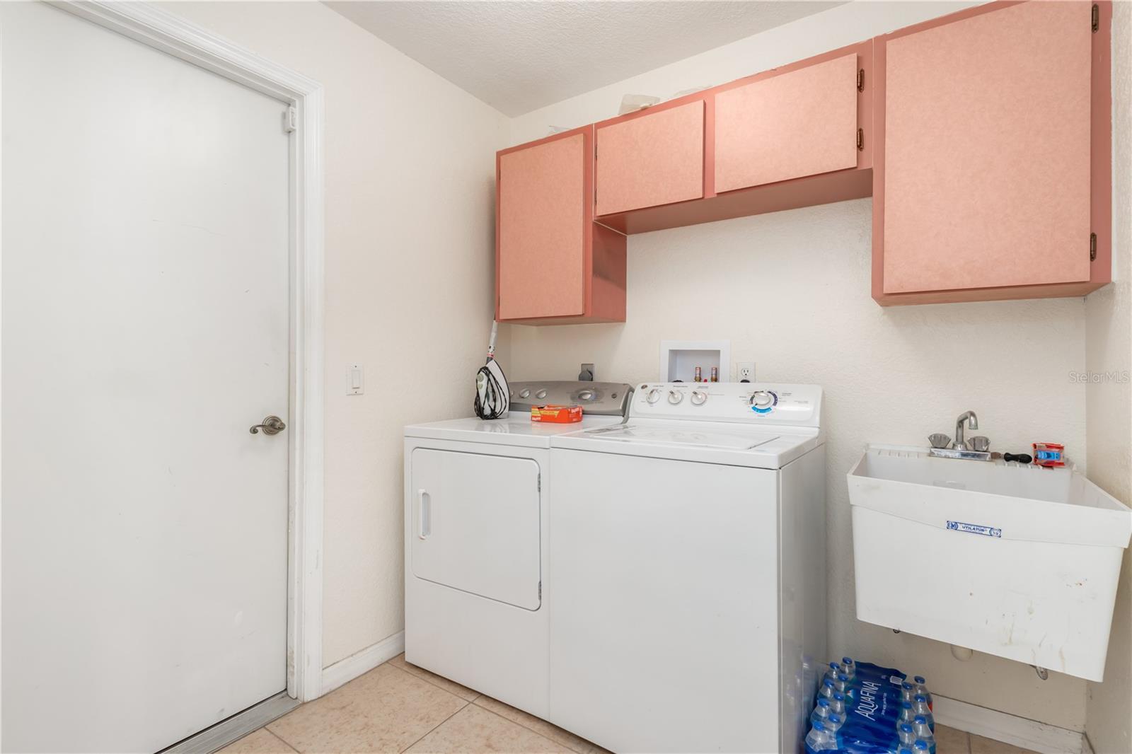 Image 22 of 36 For 1069 Fergus Lane