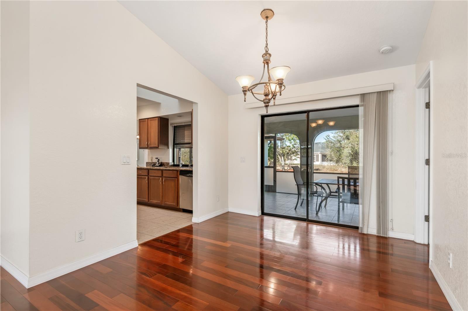 Image 6 of 36 For 1069 Fergus Lane