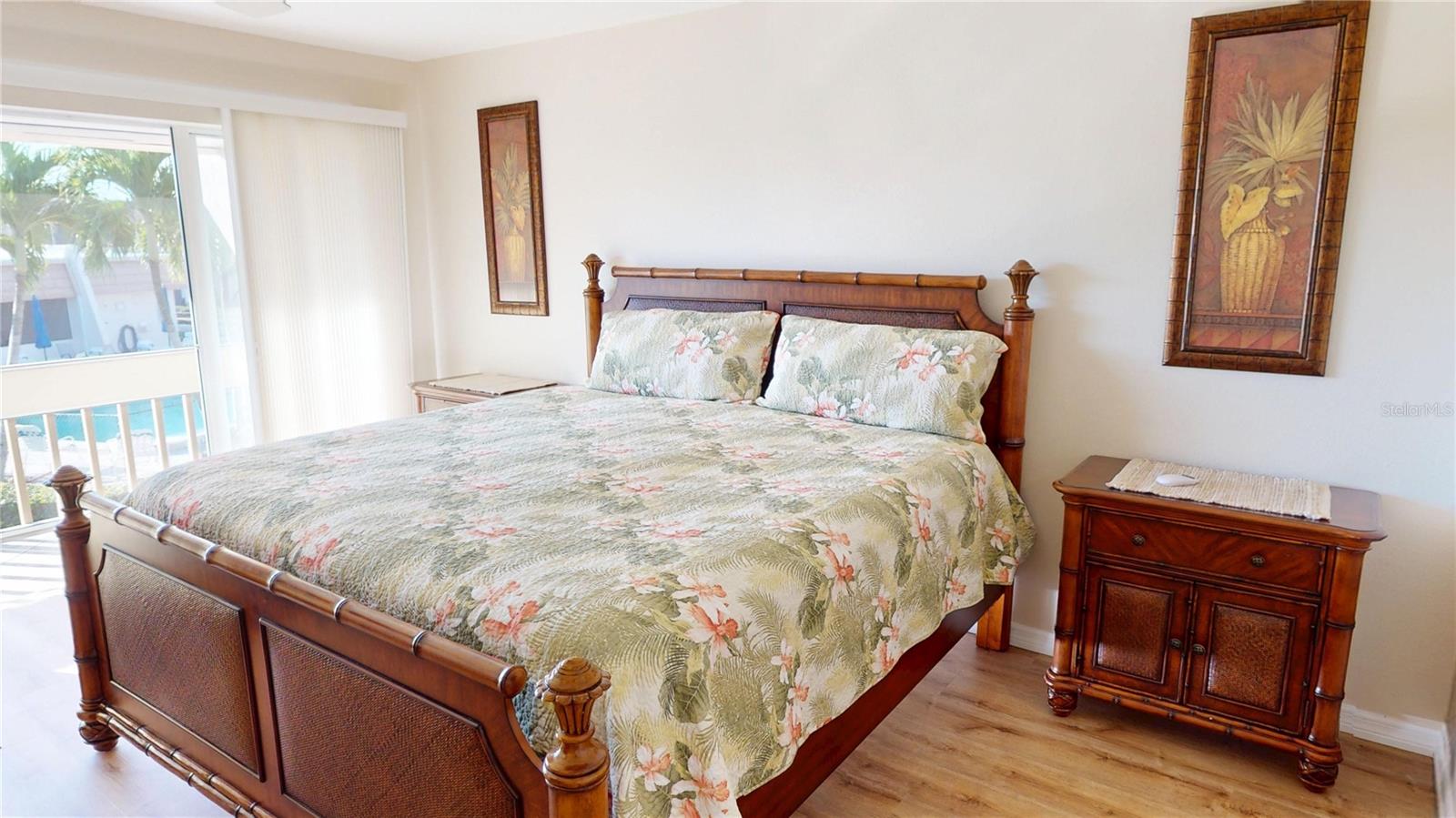 Image 13 of 41 For 1080 Bal Harbor Boulevard 12c