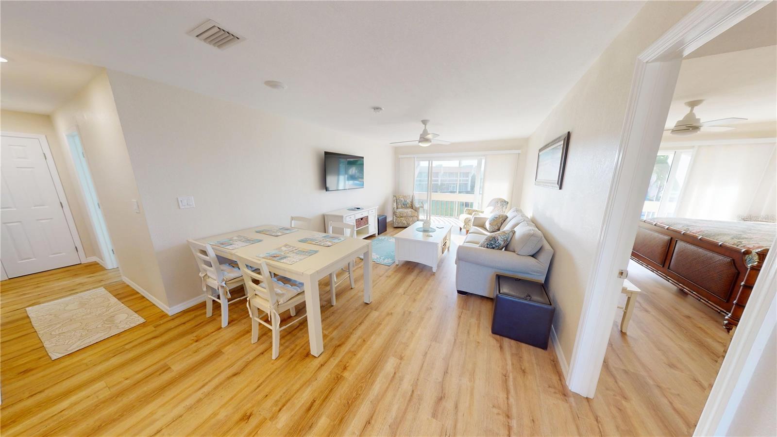 Image 2 of 41 For 1080 Bal Harbor Boulevard 12c