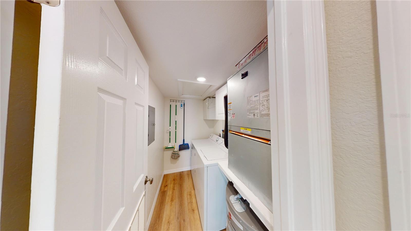 Image 25 of 41 For 1080 Bal Harbor Boulevard 12c