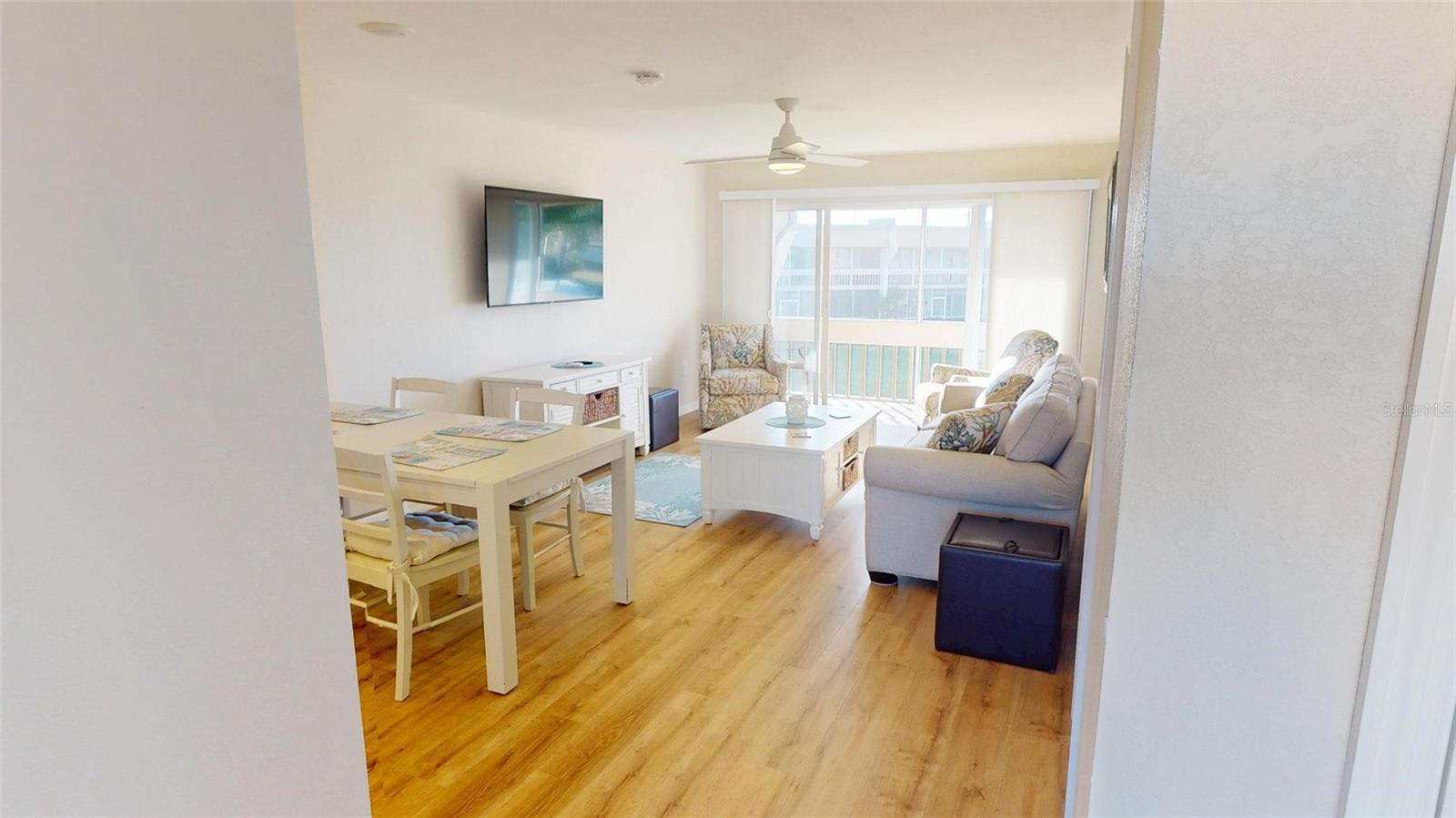 Image 5 of 41 For 1080 Bal Harbor Boulevard 12c