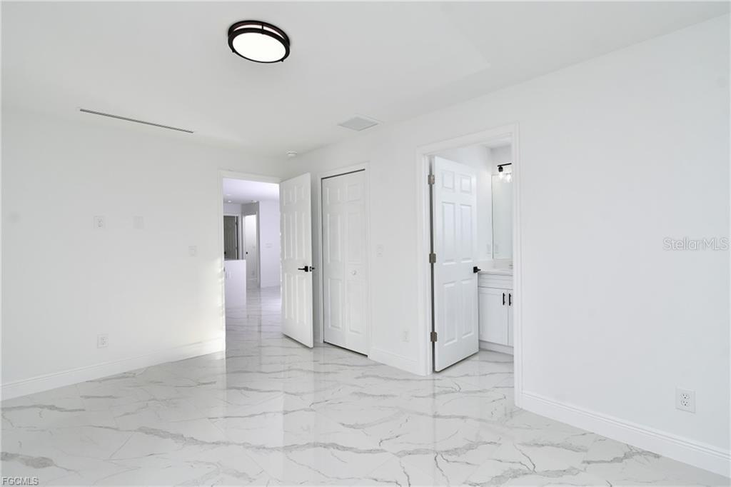 Image 18 of 34 For 3417 57th Street W