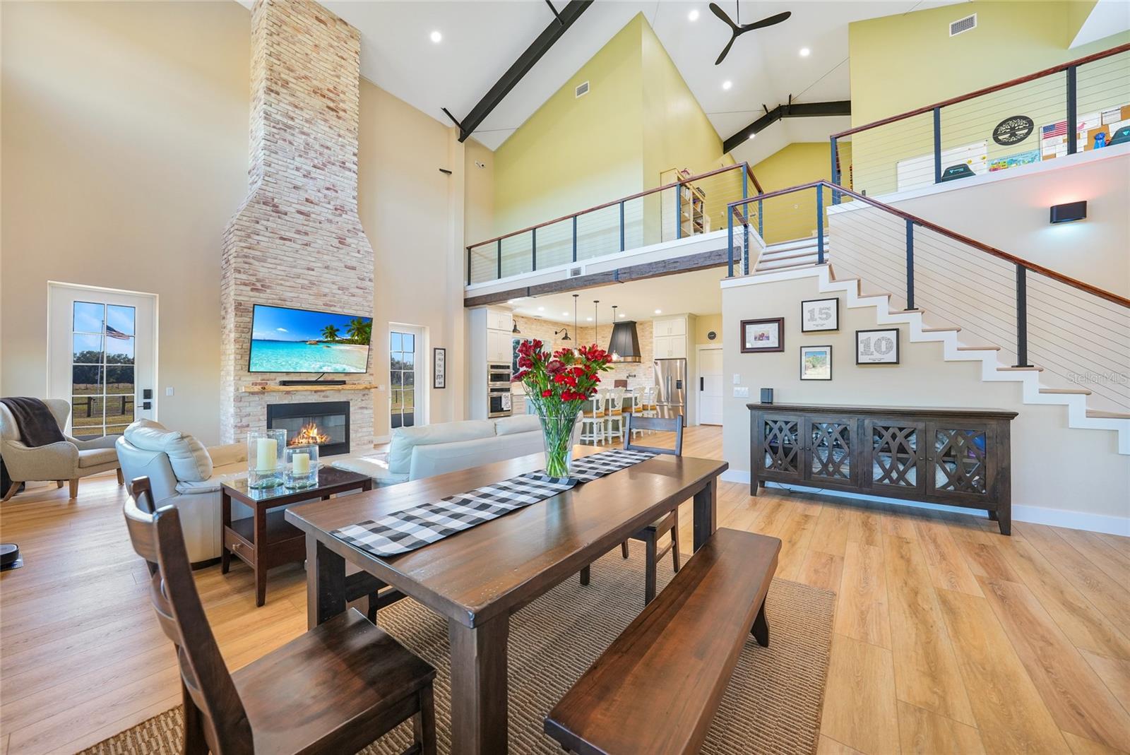 Image 10 of 81 For 3321 Martin Lane