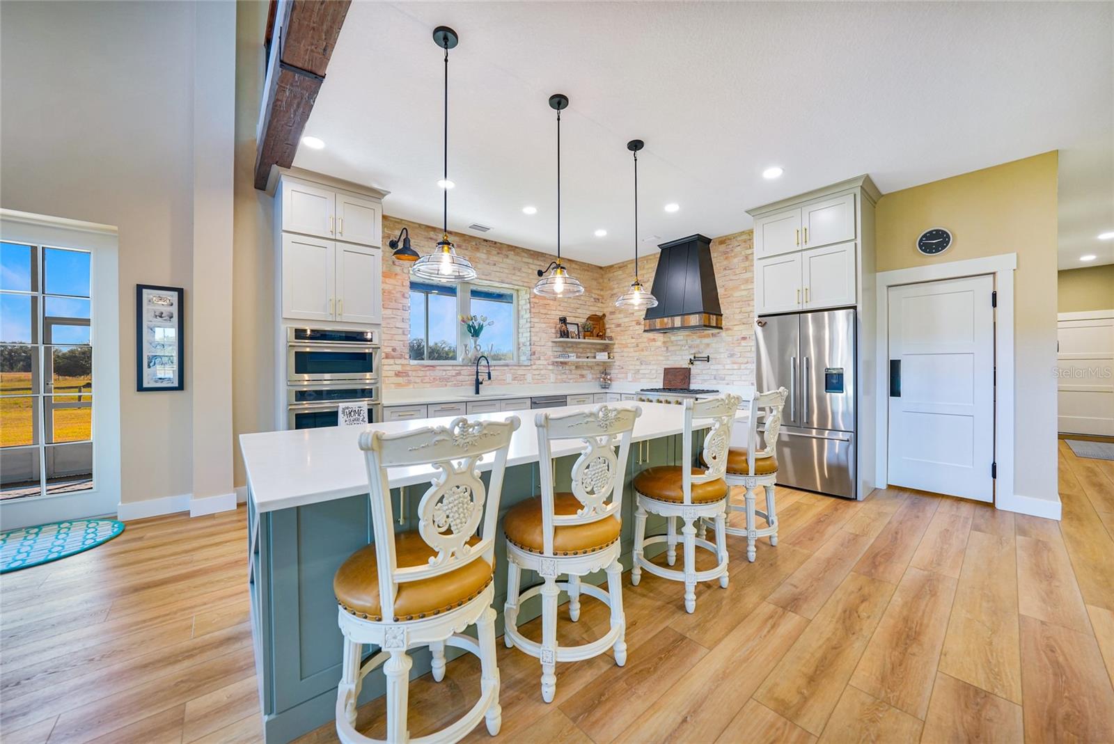 Image 13 of 81 For 3321 Martin Lane