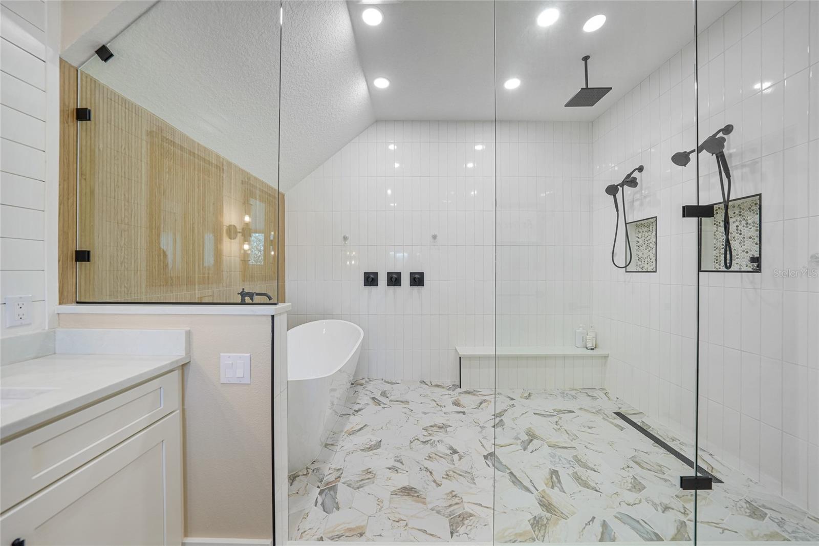 Image 24 of 81 For 3321 Martin Lane