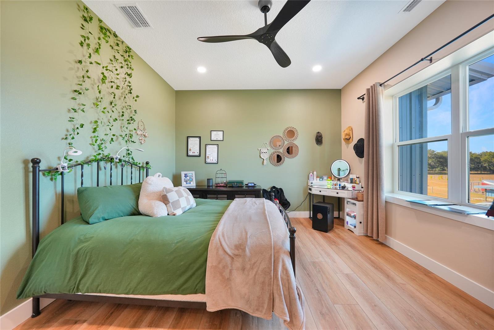 Image 41 of 81 For 3321 Martin Lane