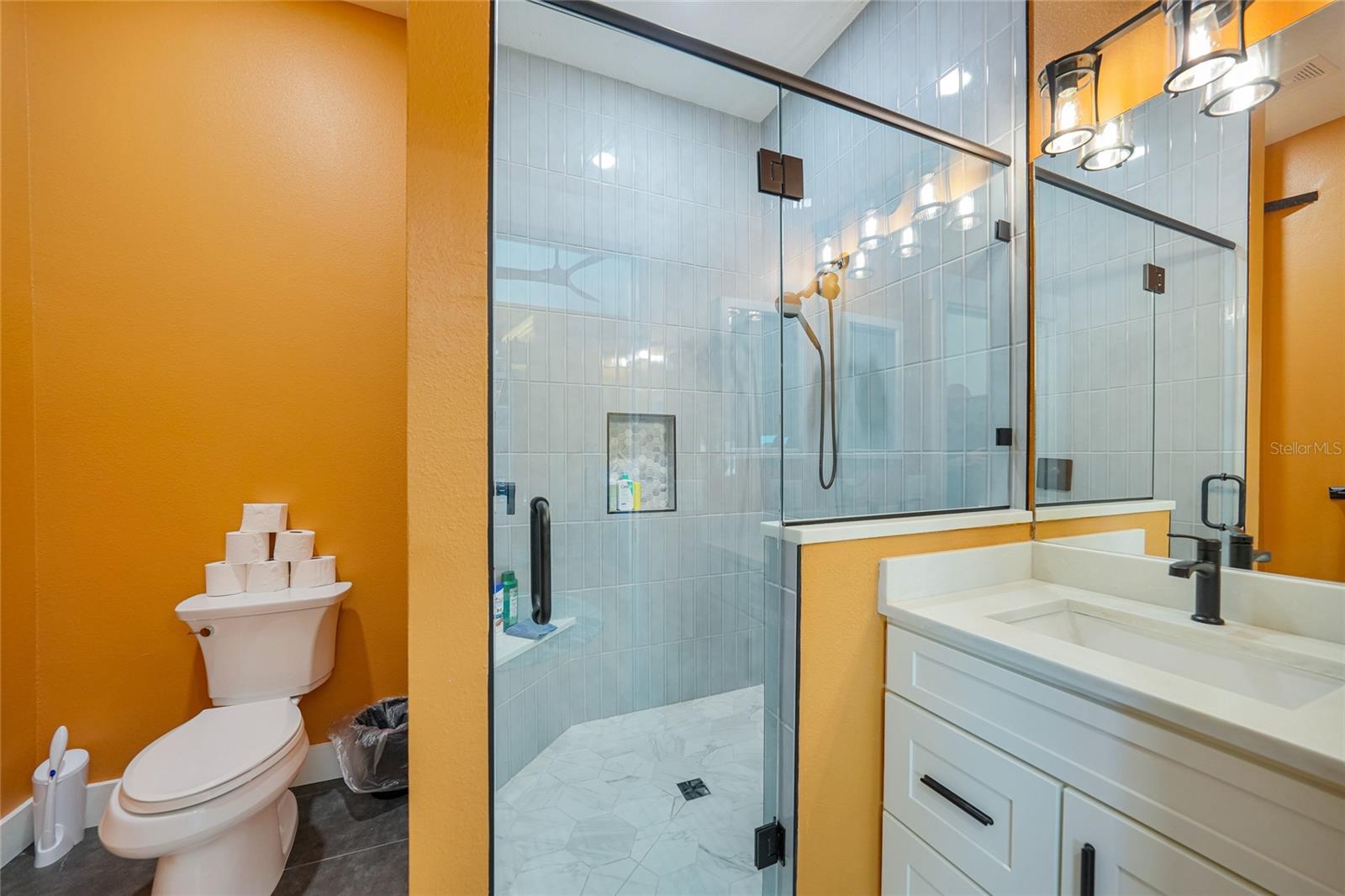 Image 47 of 81 For 3321 Martin Lane