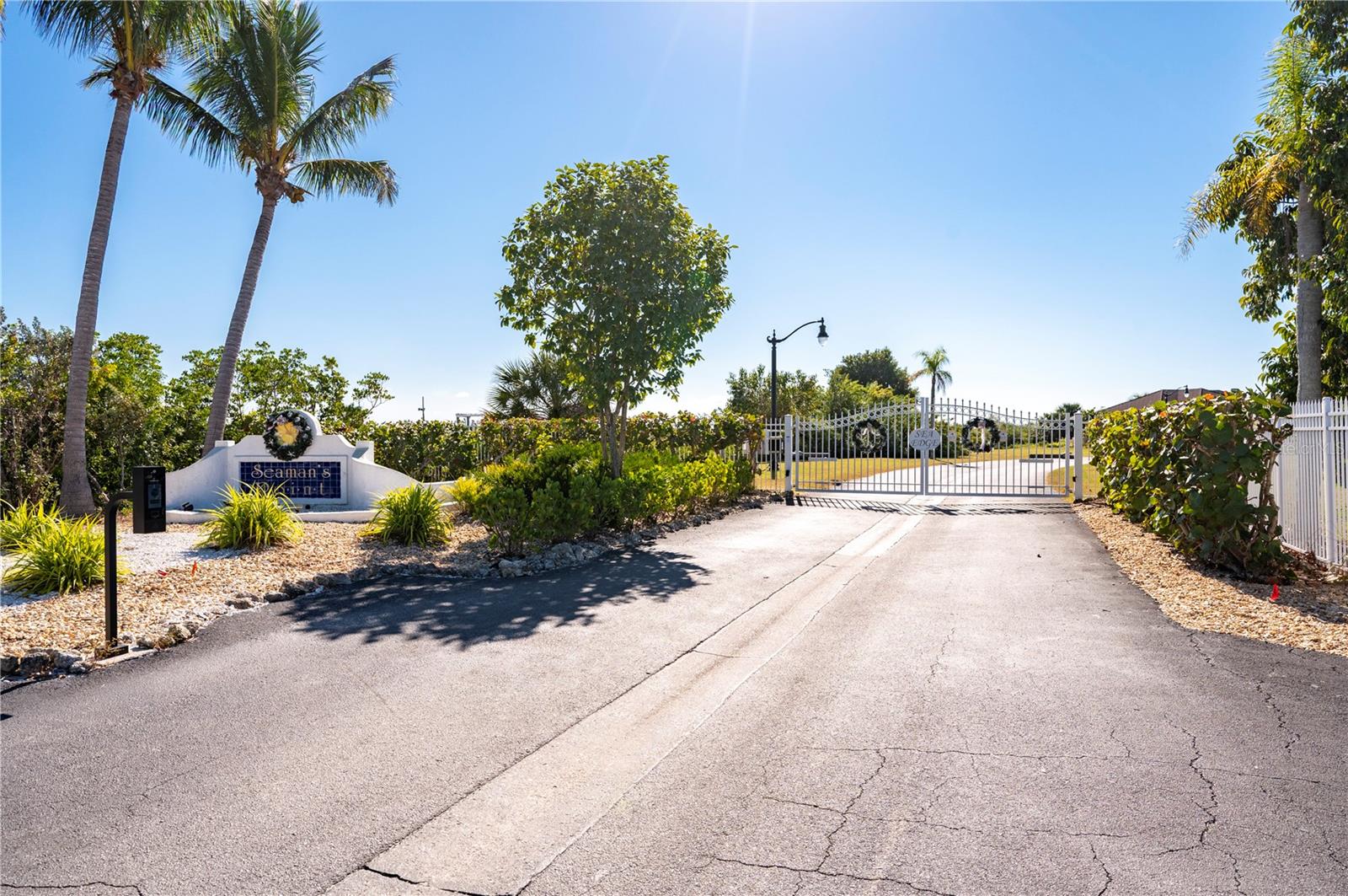 Image 4 of 41 For 5424 Sea Edge Drive