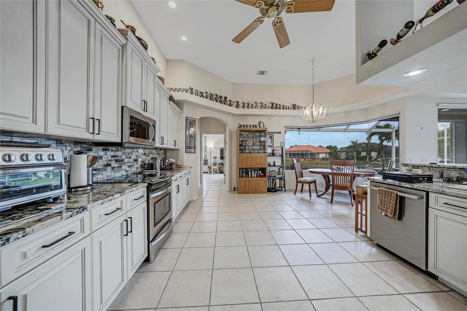 Image 12 of 38 For 632 Madrid Boulevard