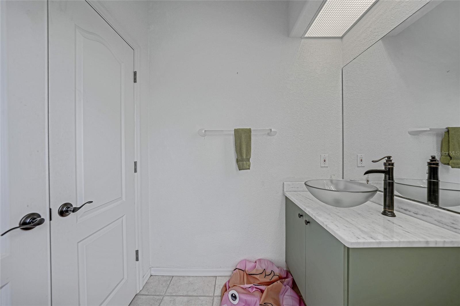 Image 18 of 38 For 632 Madrid Boulevard