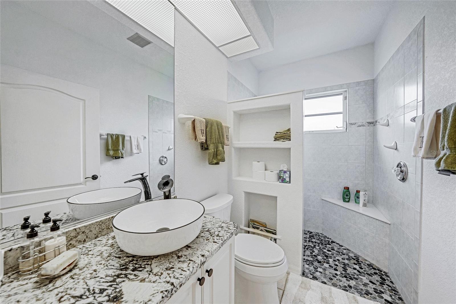 Image 28 of 38 For 632 Madrid Boulevard