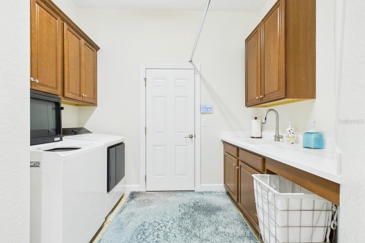 Image 39 of 49 For 12860 Kingsmill Way