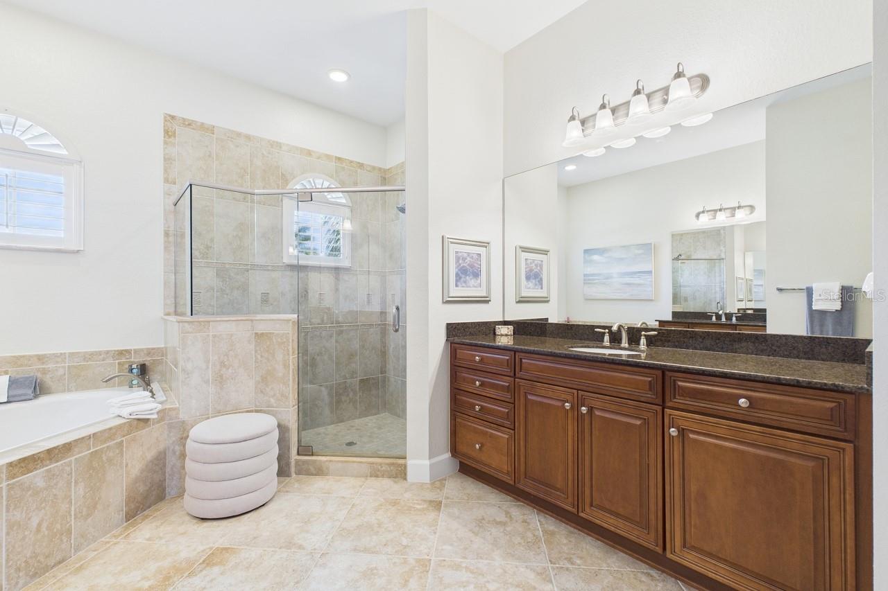 Image 8 of 49 For 12860 Kingsmill Way