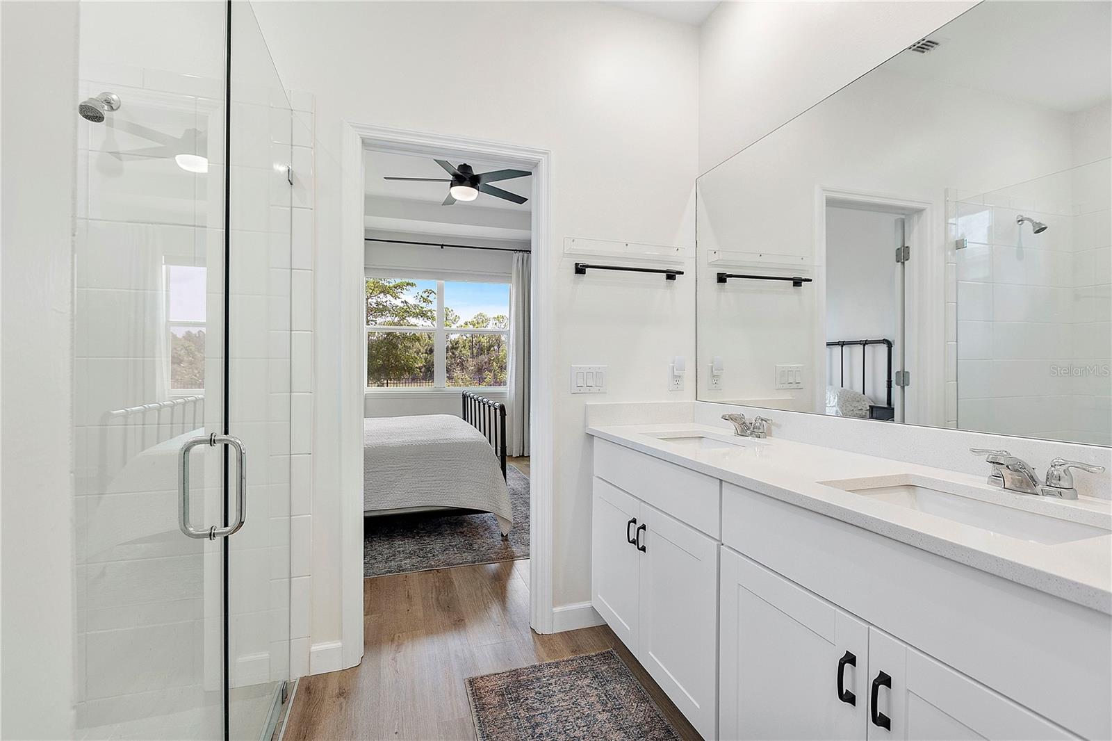 Image 26 of 52 For 43921 Cattleman Drive