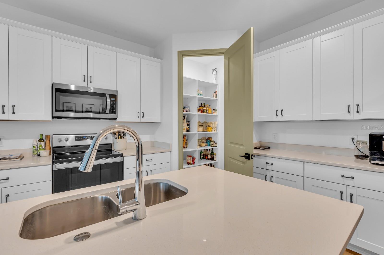 Image 8 of 52 For 43921 Cattleman Drive