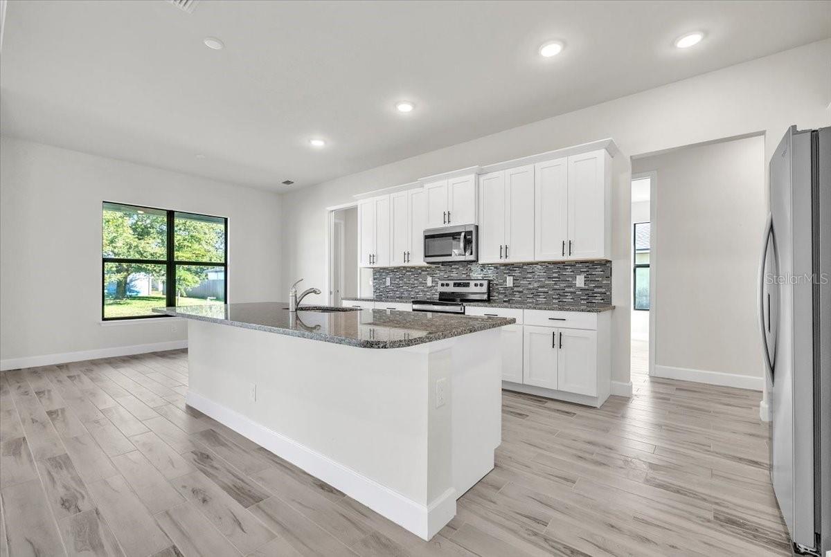 Image 11 of 40 For 459 2nd Place