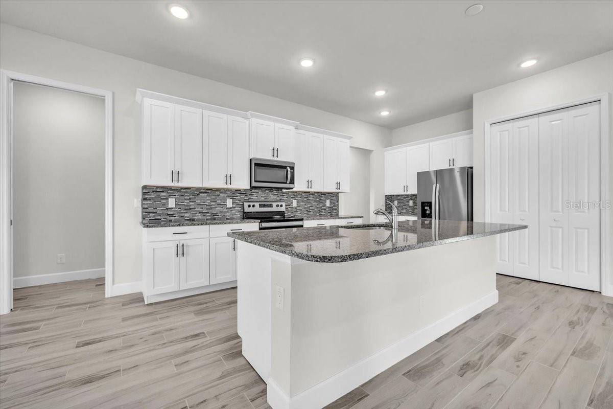 Image 6 of 40 For 459 2nd Place