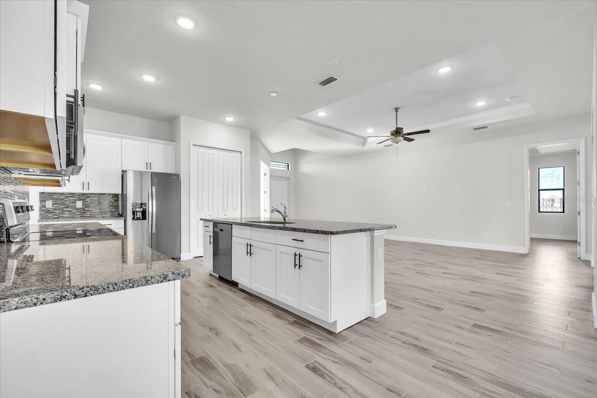 Image 8 of 40 For 459 2nd Place